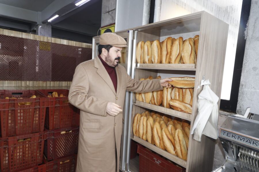  Ağrı Belediye Başkanı Sayan, Ekmek Sorununa El Attı
