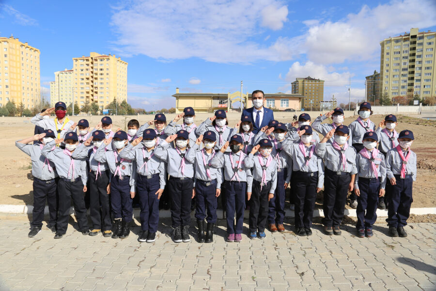  Karaman’da Öğretmenler Günü Kutlandı