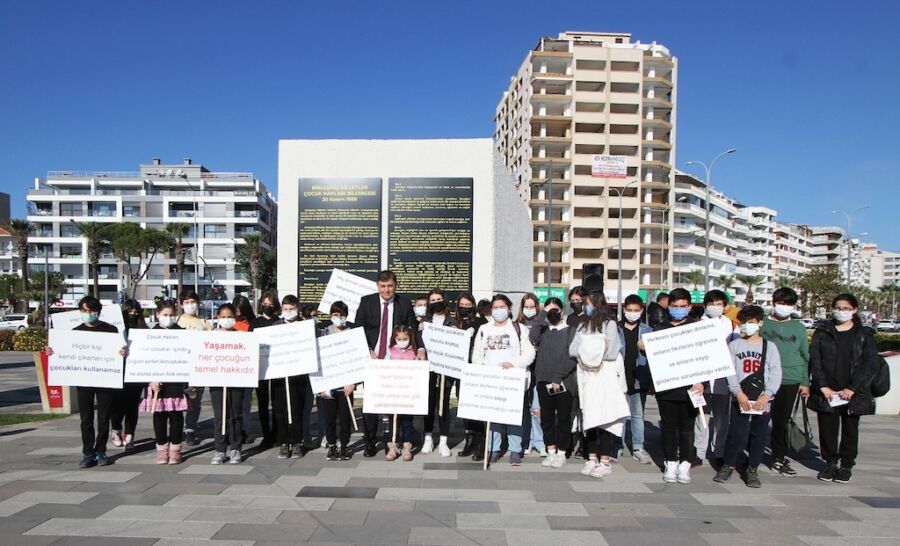  Karşıyaka Belediyesi ‘Dünya Çocuk Hakları Günü’nü Kutladı