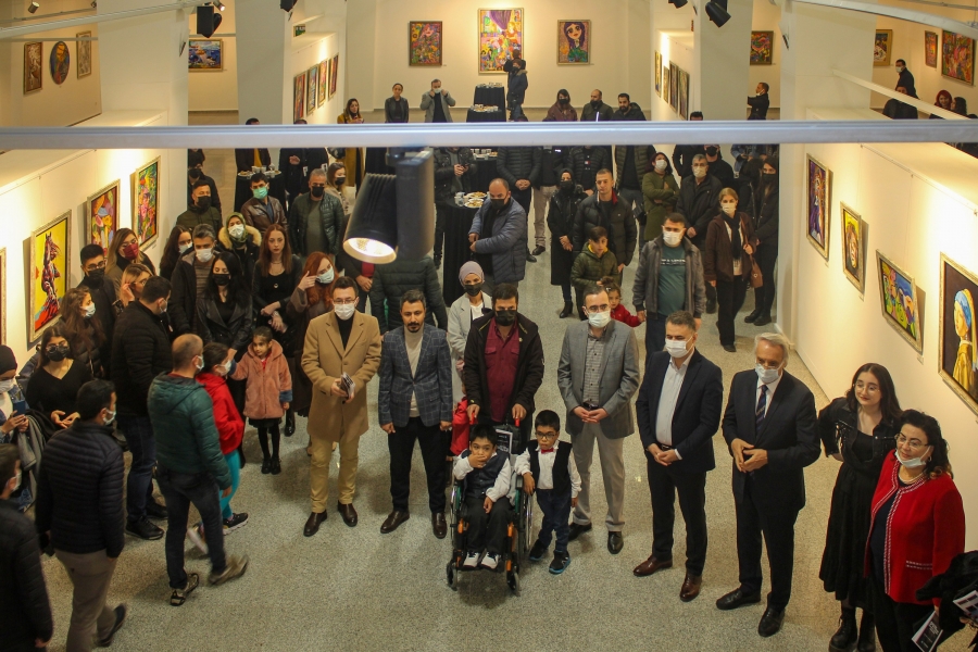  Diyarbakır’da ‘5’i Bir Yerde Karma Resim Sergisi’ Açıldı