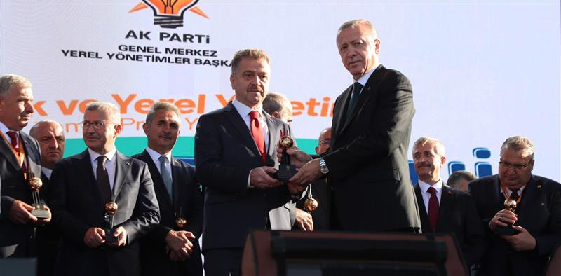  Gaziosmanpaşa Belediyesi, Cumhurbaşkanı Erdoğan’dan Ödül Aldı
