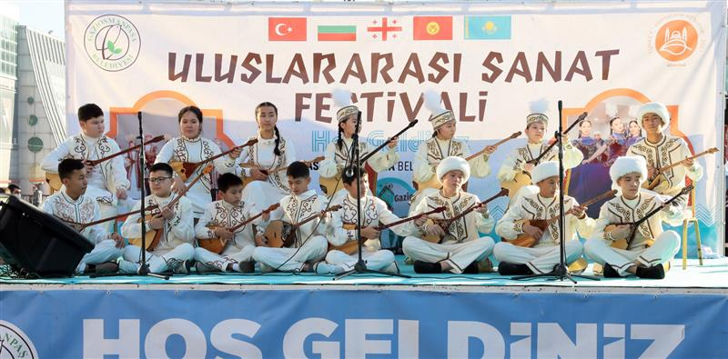  Gaziosmanpaşa’dan Orta Asya’ya Uzanan Sanat Köprüsü