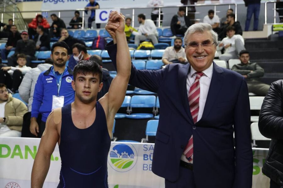  Sakarya Büyükşehir Sporcusu Türkiye Şampiyonu Oldu