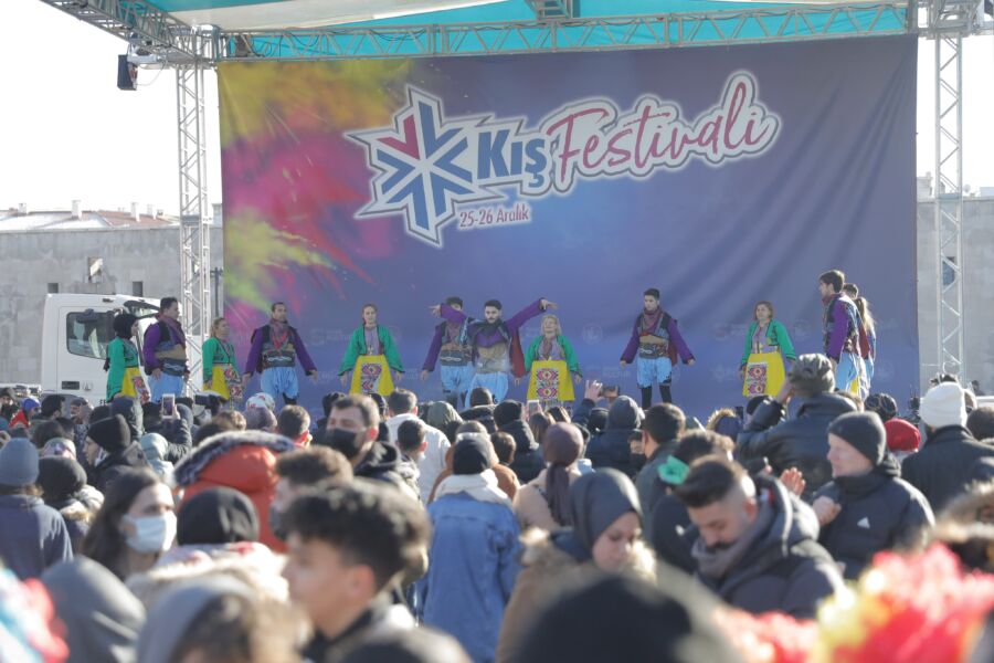  Sivas Belediyesi’nin Düzenlediği ‘Kış Festivali’ Yoğun İlgi Görüyor