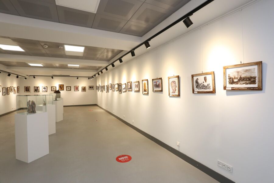  Kepez Belediyesi’nin Modern Sanatlar Galerisi, Karma Sergiye Ev Sahipliği Yapıyor