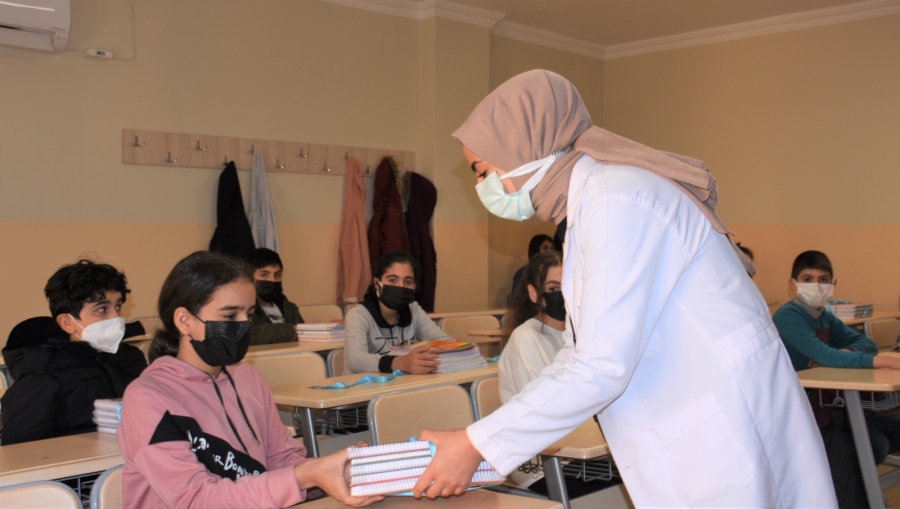 Diyarbakır Büyükşehir’den 7 Bin Öğrenciye Ders Kitabı Desteği