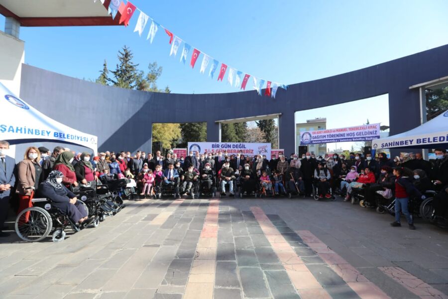  Şahinbey Belediyesi, 2762 Vatandaşa Akülü ve Manuel Tekerlekli Sandalye Hediye Etti