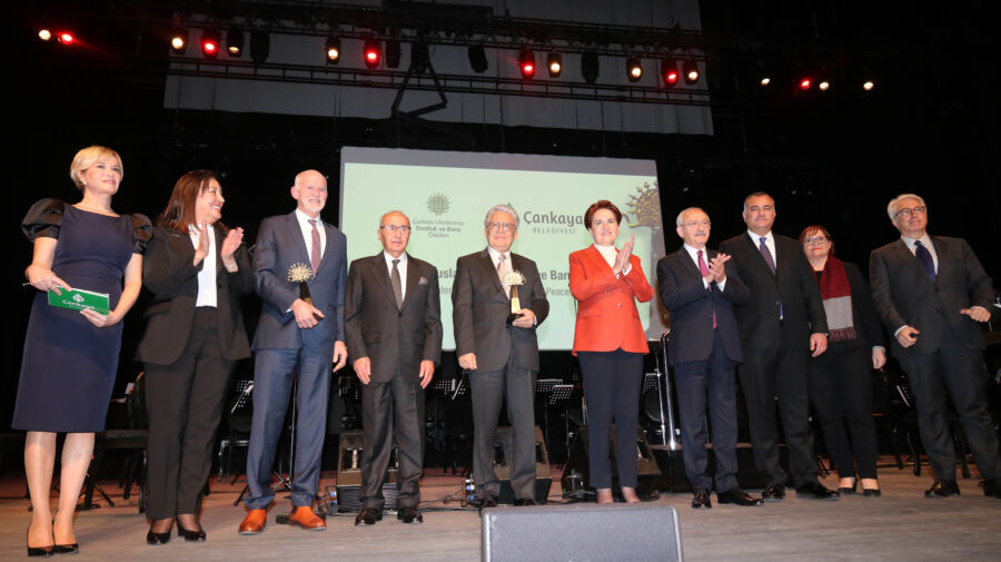  Çankaya Belediyesi’nce İlk Kez Düzenlenen Dostluk ve Barış Ödülleri Sahiplerini Buldu