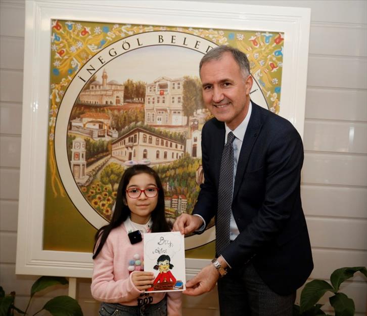  İnegöl Belediye Başkanı Alper Taban, 9 Yaşındaki Yazarla Buluştu