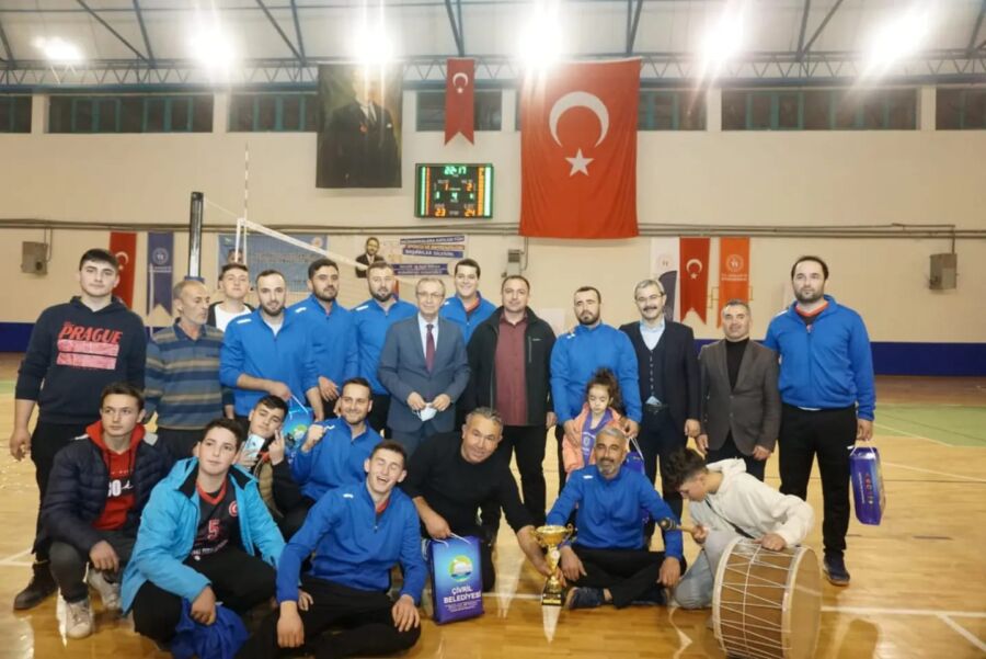  Çivril’de Mahalleler Arası Voleybol Turnuvası Düzenlendi