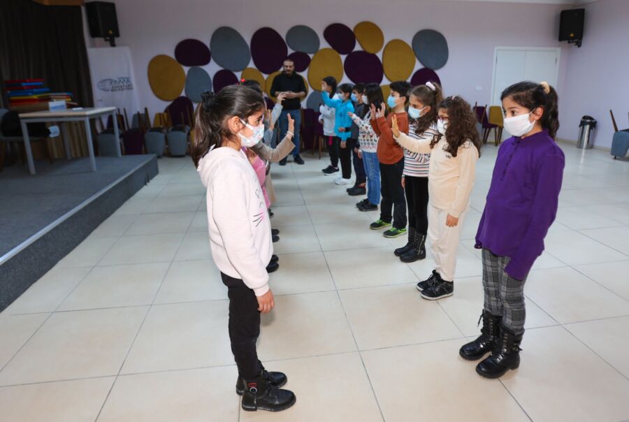  Esenyurt Belediyesi Çocuklara Yaratıcı Drama Eğitimi Veriyor