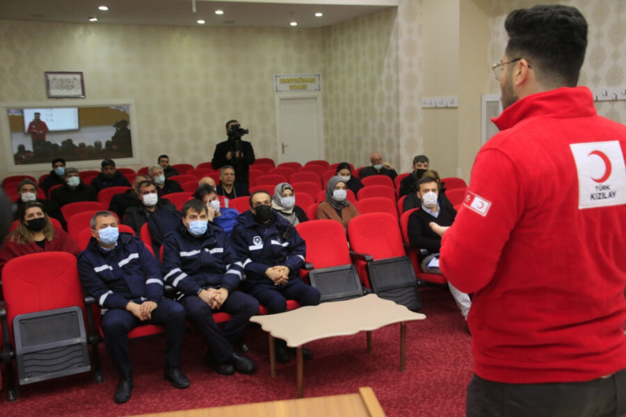  Elazığ Belediyesi Çalışanlarına İlk Yardım Eğitimi Verildi