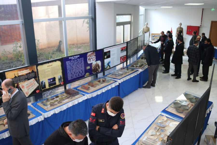  Kozan Belediyesi ‘Çanakkale Gezici Müzesi’ni Ziyarete Açtı