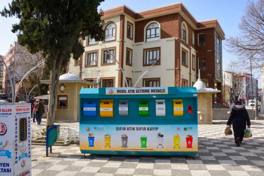  Uşak Belediyesi Şehri ‘Mobil Atık Getirme Merkezi’ ile Donattı