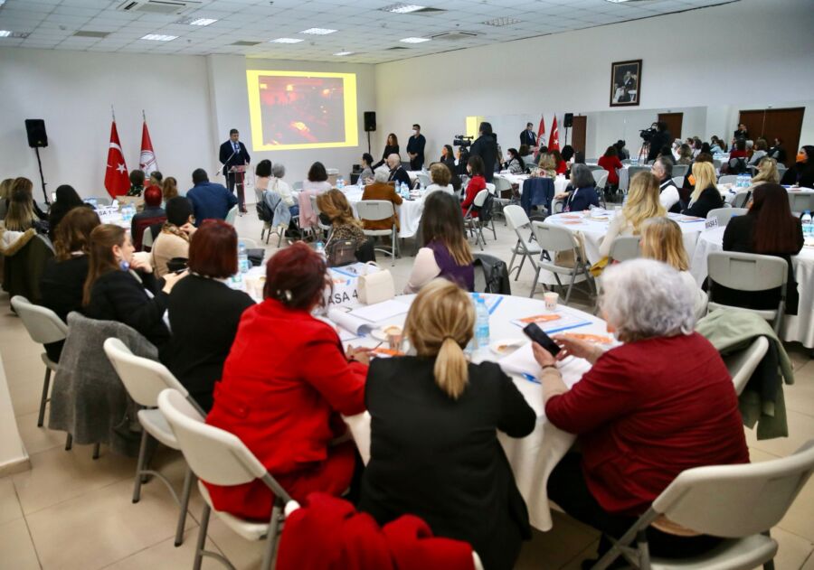  Karşıyaka’da Yerel Eşitlik Eylem Planı İçin Ortak Akıl Buluşması Gerçekleşti