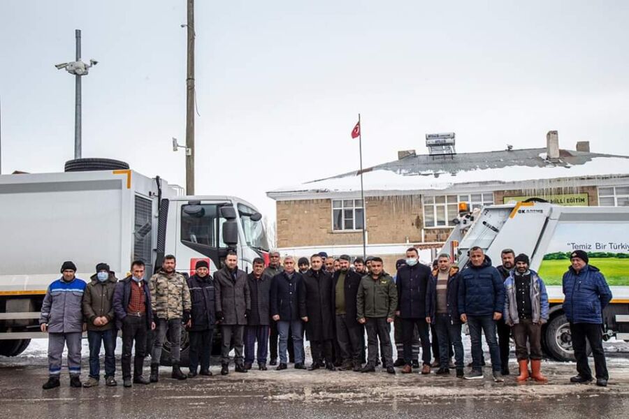  Sarız Belediyesi Araç Filosuna 2 Çöp Toplama Aracı Ekledi