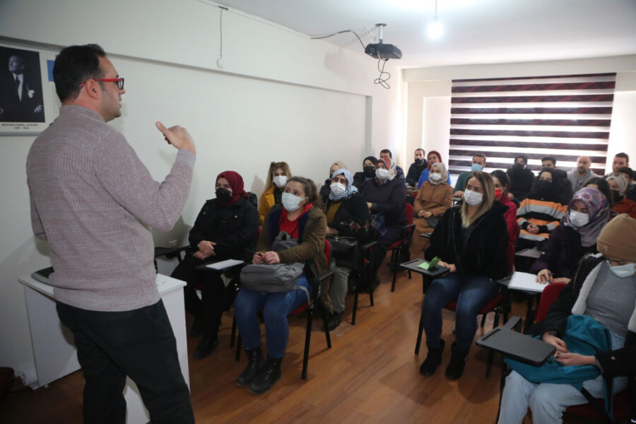  Elazığ Belediyesi ‘Yazarlık Atölyesi’ Eğitimleri Başladı