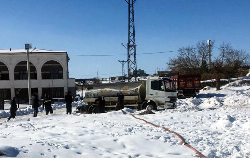  Diyarbakır Büyükşehir Besicilere Tankerlerle Su Taşıdı