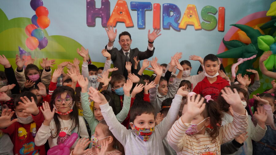  Bandırma Belediyesi Okul Öcesi Çocuk Şenliği Düzenledi