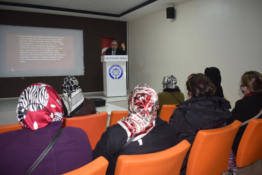  Malatya Kent Konseyi ‘Kadının Toplumdaki Yeri’ Konulu Konferans Düzenledi