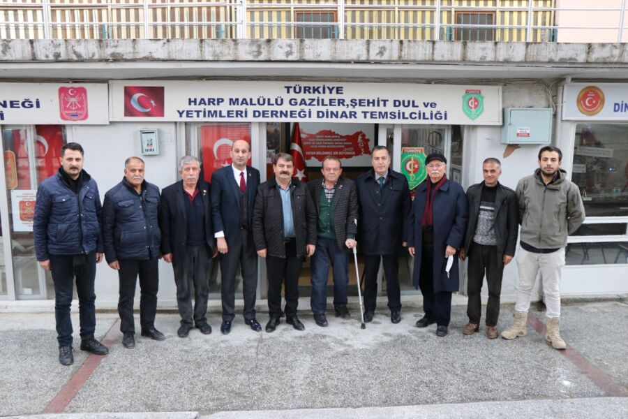  Dinar Belediye Başkanı Sarı,Türkiye Muharip Gaziler Derneğine Ziyarette Bulundu
