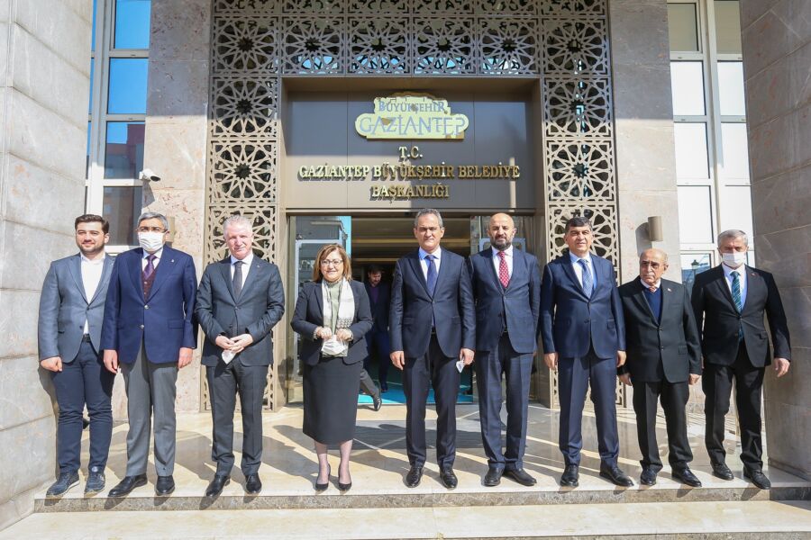  Milli Eğitim Bakanı Özer, Gaziantep Büyükşehir’i  Ziyaret Etti