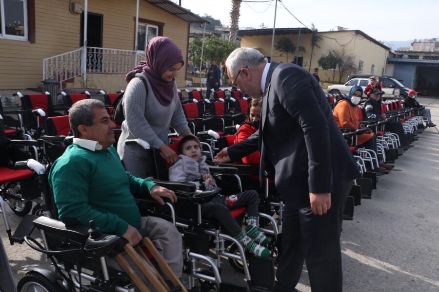  İskenderun Belediyesi’nden Engelli Vatandaşlara Akülü Tekerlekli Sandalye Desteği