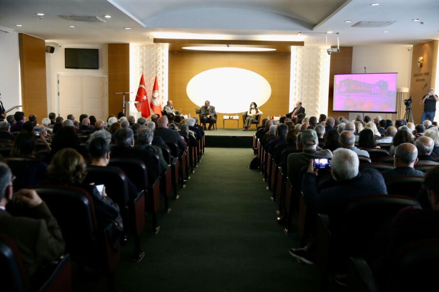  Karşıyaka’da ‘Tarım Politikaları ve Kentsel Tarım’ Başlıklı Panel Düzenlendi