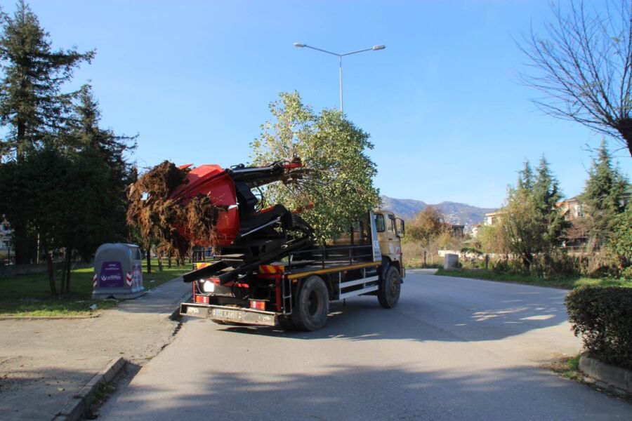  Ordu Büyükşehir, Ağaç Sökme ve Dikme Makinesini Kendi Üretti