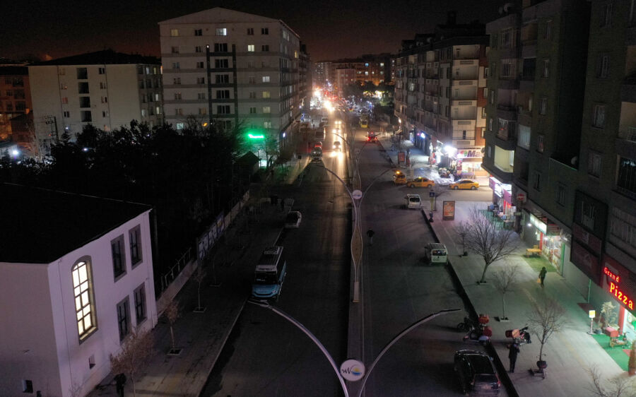  Van Büyükşehir, Çevre Farkındalığı İçin Işıkları Kapattı