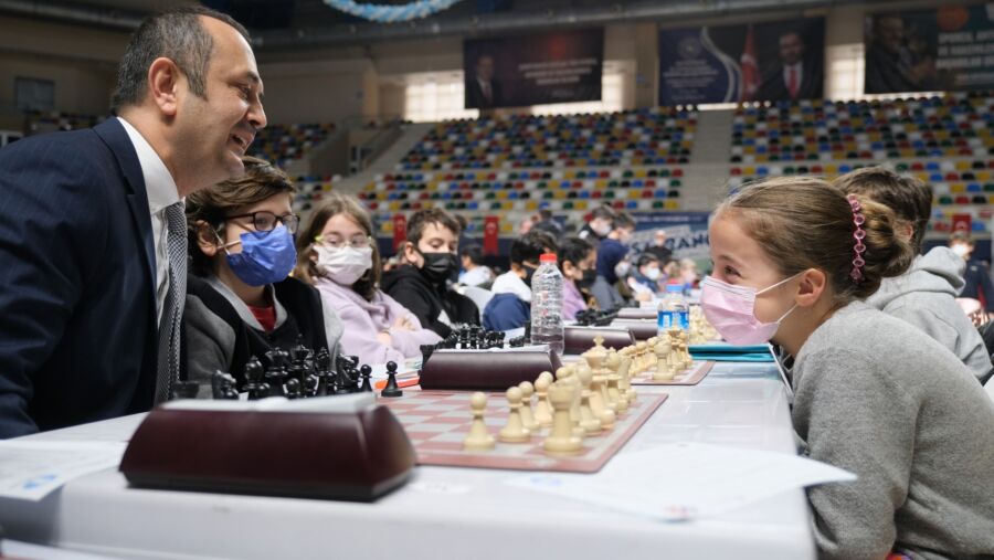  Kocaeli’de ‘Geleceğe Hamle’ Satranç Turnuvası Başladı