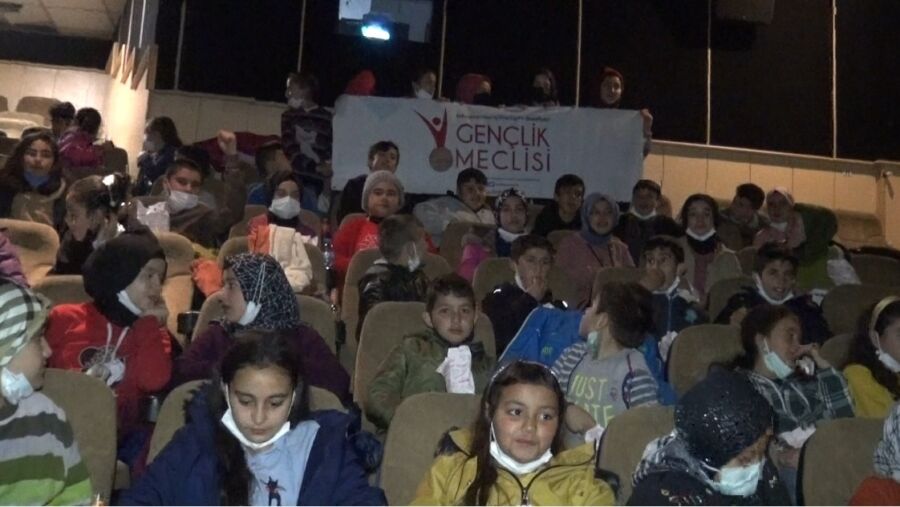  Kahramanmaraş Büyükşehir Belediyesi Gençlik Meclisi, Öğrencileri Sinemayla Buluşturdu