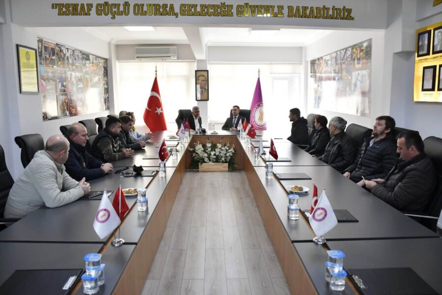  Biga Belediye Başkanı Erdoğan, İlçedeki STK Başkanlarını Ziyaret Etti