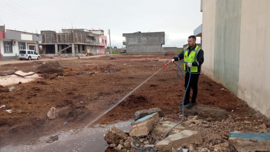  Viranşehir Belediyesi İlaçlama Çalışmalarına Başladı