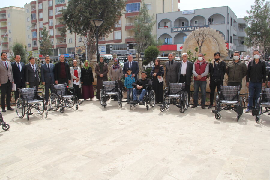  Midyat Belediyesi’nden İhtiyaç Sahiplerine Tekerlekli Sandalye Desteği