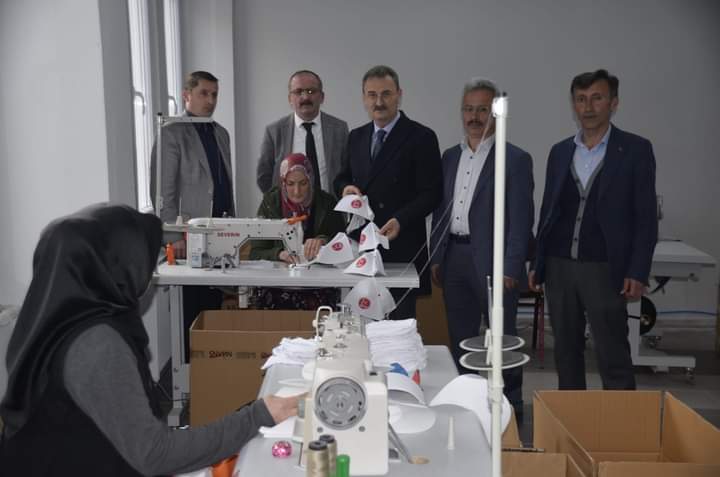  Şalpazarı Belediyesi, Tekstil Atölyesinde Üretime Katkı Sağlıyor