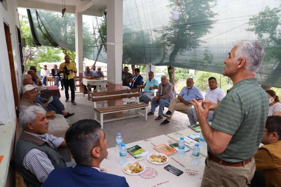  Akdeniz Belediyesi, Çiftçilere Yönelik ‘Doğru Bitki Besleme Semineri’ Düzenledi