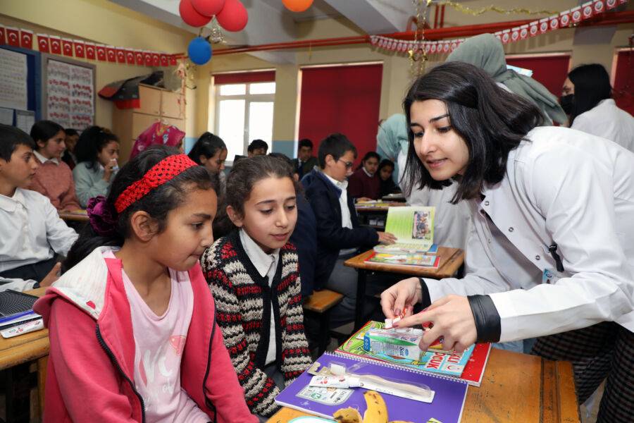  Talas’ta Çocuklara Yönelik Sağlıklı Yaşam Eğitimi Verildi