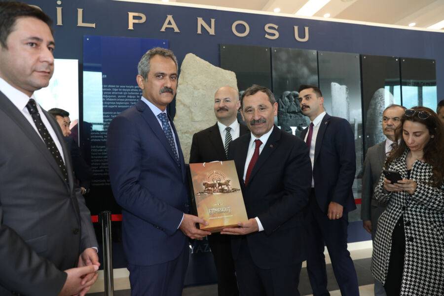  Milli Eğitim Bakanı Özer, ‘Etimesgut Belediyesi Türk Tarih Müzesi’ni Ziyaret Etti