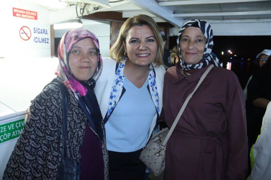  İzmit Belediyesi, Kadınlara ve Çocuklara Özel Büyükada Turu Düzenledi