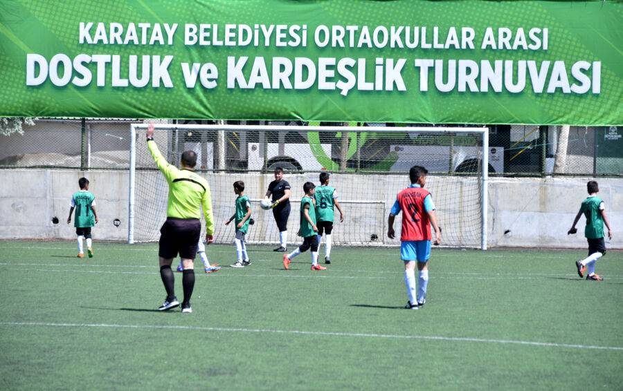  Karatay Belediyesi Okullar Arası ‘Dostluk ve Kardeşlik Futbol Turnuvası’ Düzenledi