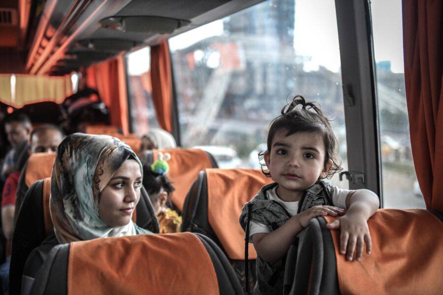  Esenyurt’ta Suriyelilerden Gönüllü Geri Dönüş