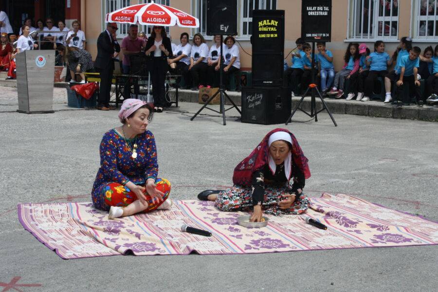  Çaycuma’da Köylere Kültür Gösterileri