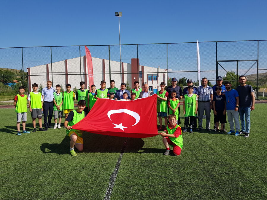  Bayat’ta Yaz Spor Okulları Açıldı