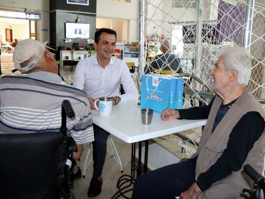  Çerkezköy’de Yaşlılara Bayram Sürprizi