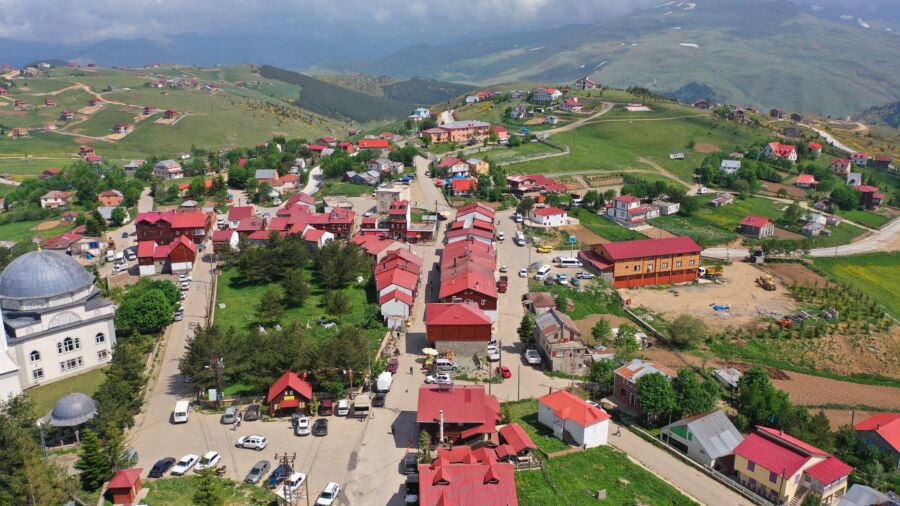  Çambaşı Yayla AVM Turistlerin Gözdesi 