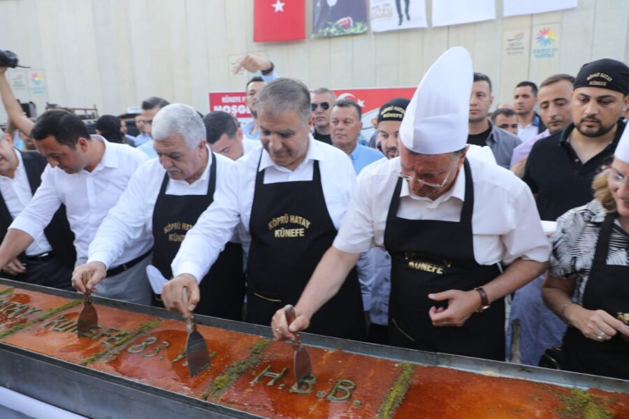  Hatay’da 83. Yıla Özel Künefe Hazırlandı