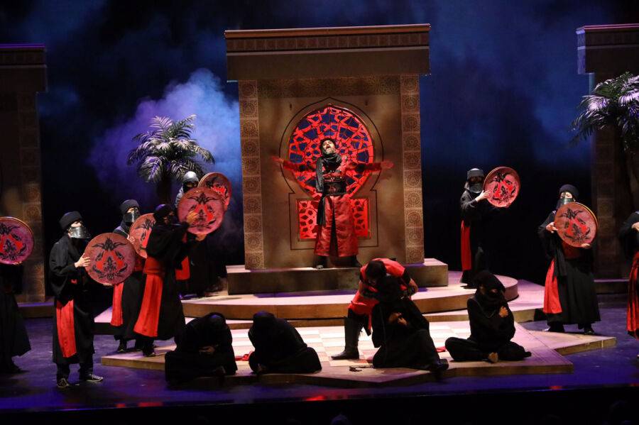  Konya Şehir Tiyatrosu’nda “Nizamülmülk” Oyunu Sahnelendi