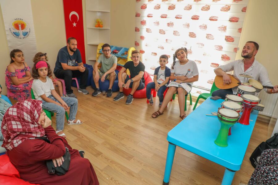  Adana’da Özel Çocuklara Müzikli Terapi