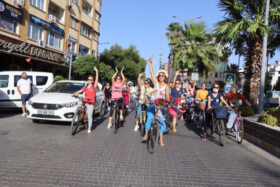  Nazilli’de ‘Süslü Kadınlar’ Bisiklet Turu Gerçekleştirildi